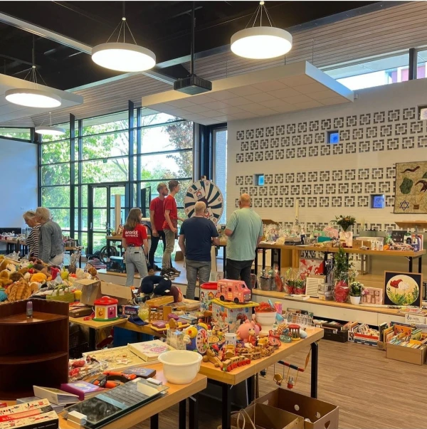 Bazaar World Servants in De Fontein